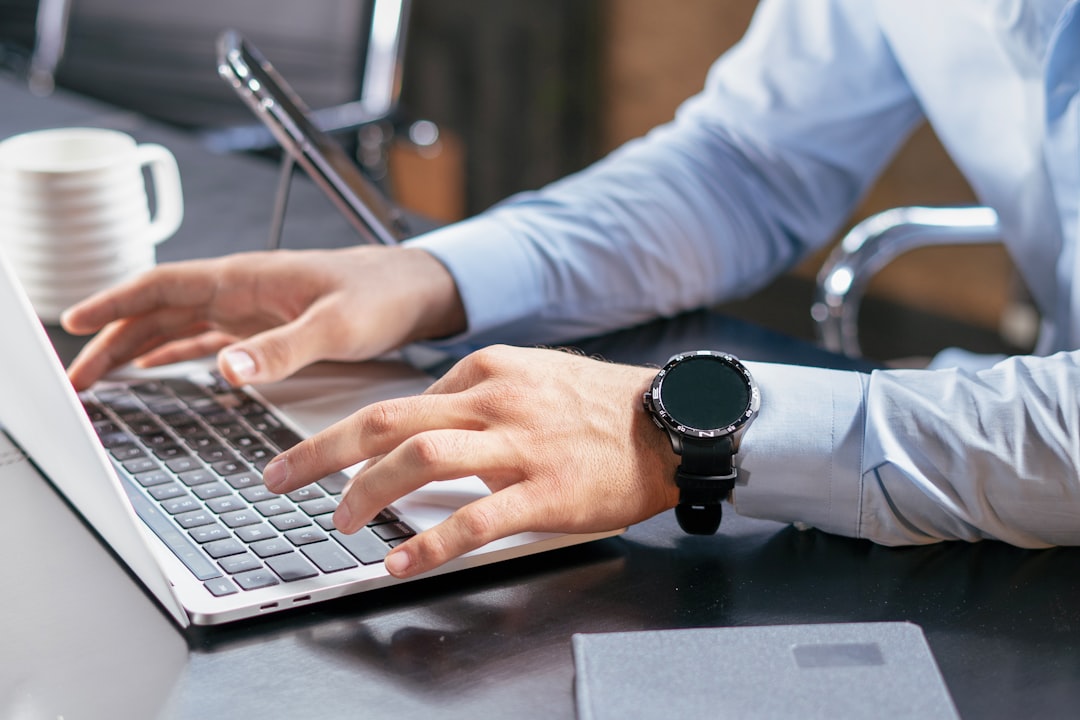 How to Use AI Tools in a One-Person Business Without Over-Automating
